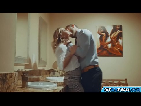 ❤️ Quand une blonde plantureuse vous séduit dans des toilettes publiques. ️ Porno at fr.xxxlfv.top ☑